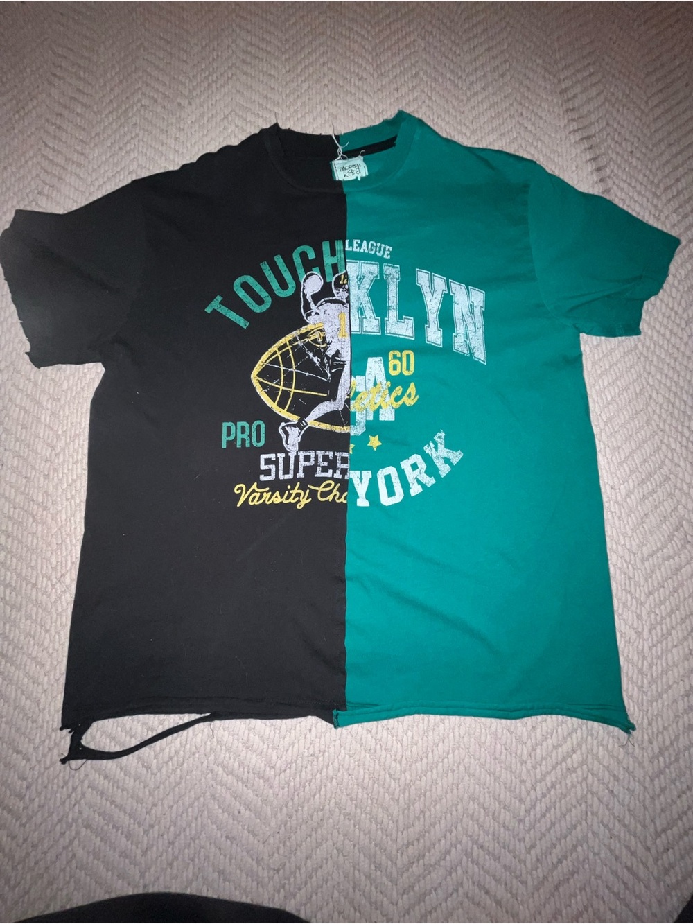 Split-Color Touchdown Graphic Tee - Black & Teal